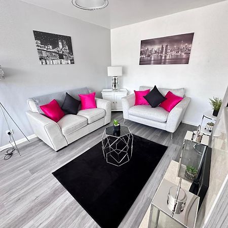 That'S Amore House In Sandbach Free Parking Экстерьер фото